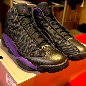 Jordan 13 court purple size 11.5 near new condition only worn a couple times.